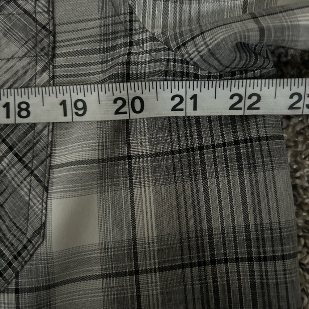 5/$25 Orvis button up short sleeve collared shirt size large - Picture 6 of 7